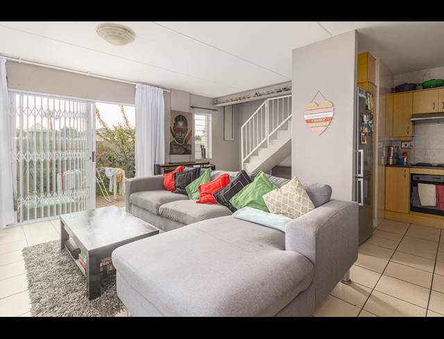 3 BEDROOM TOWNHOUSE FOR SALE IN PARKLANDS